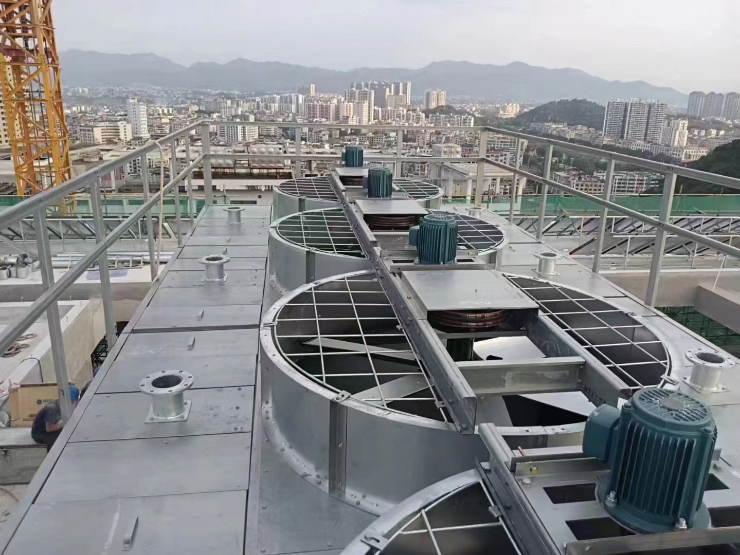東莞圓形冷卻塔的安裝與調(diào)試,東莞良機(jī)冷卻塔